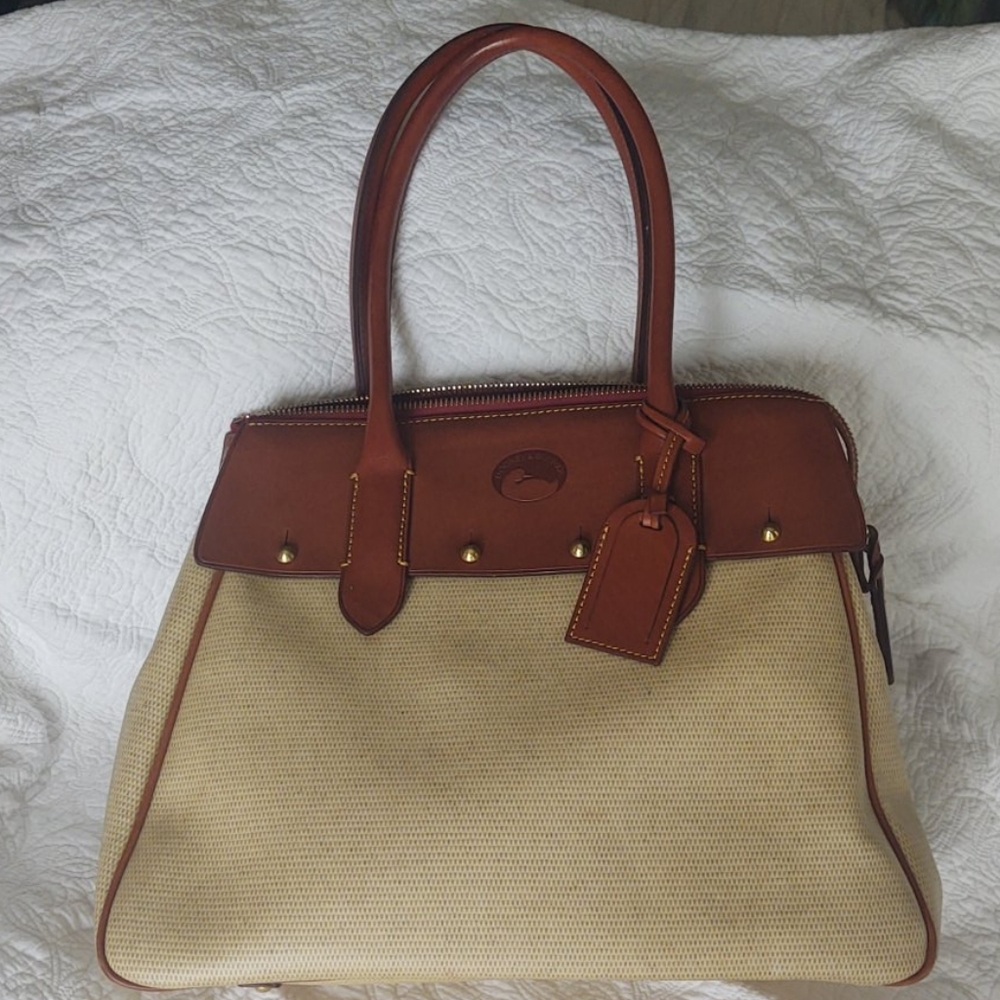 Dooney and Bourke Wilson Satchel, Medium